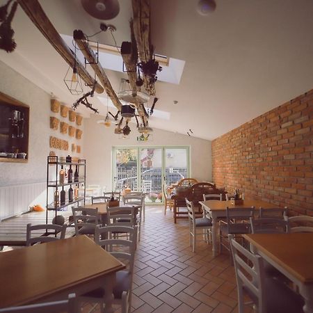 Villa Piazzetta Bacău Eksteriør bilde