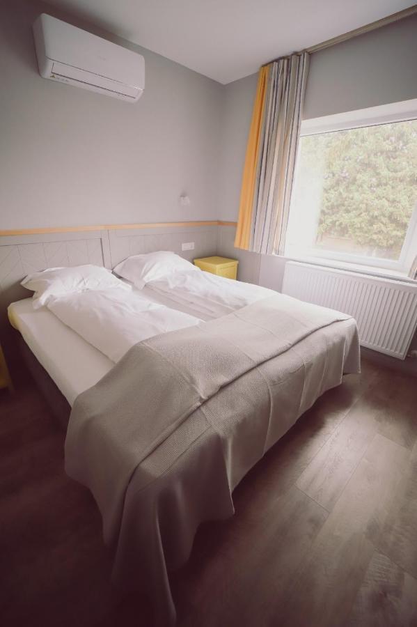 Villa Piazzetta Bacău Eksteriør bilde